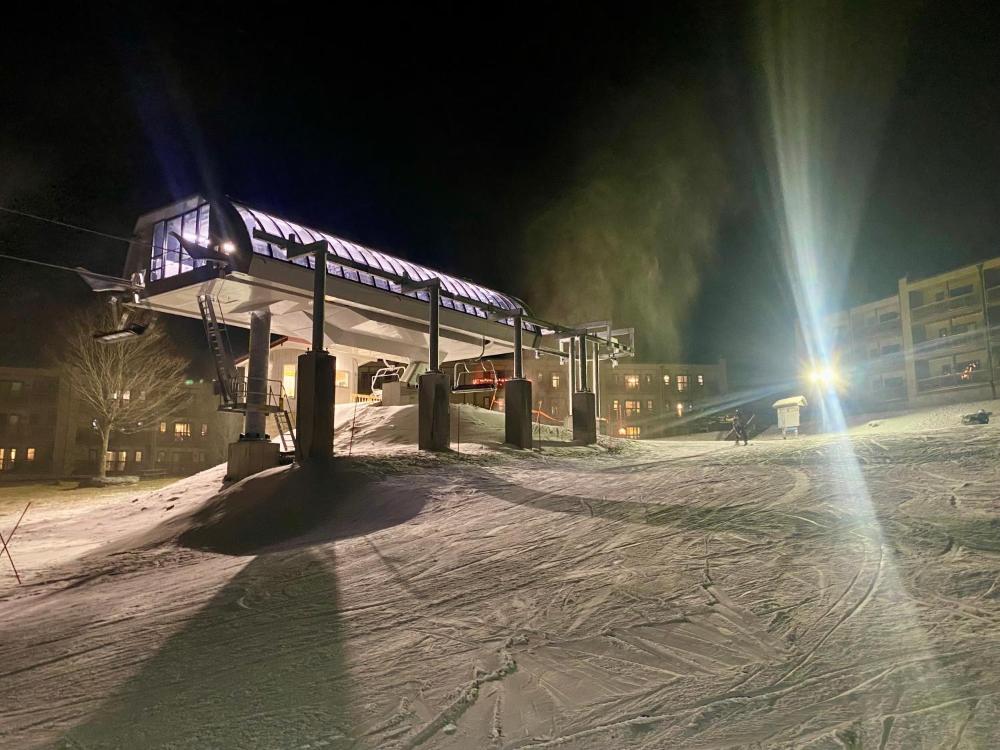 APPresSki - 5 bed Ski in Ski out - 50 Steps to Ski Sugar Mountain Slopes